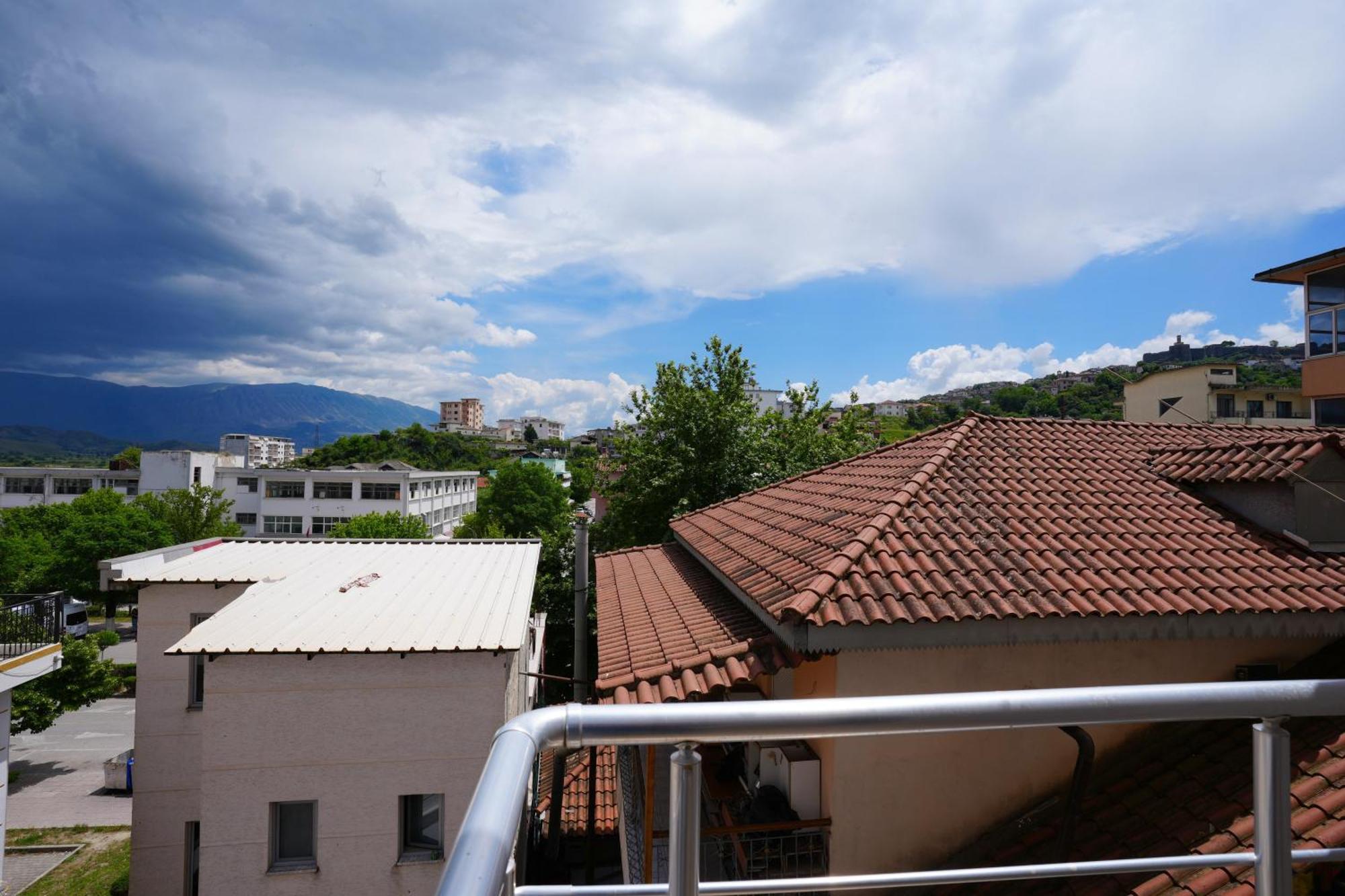 “Apheartment Gjirokastra” Apartment Exterior foto